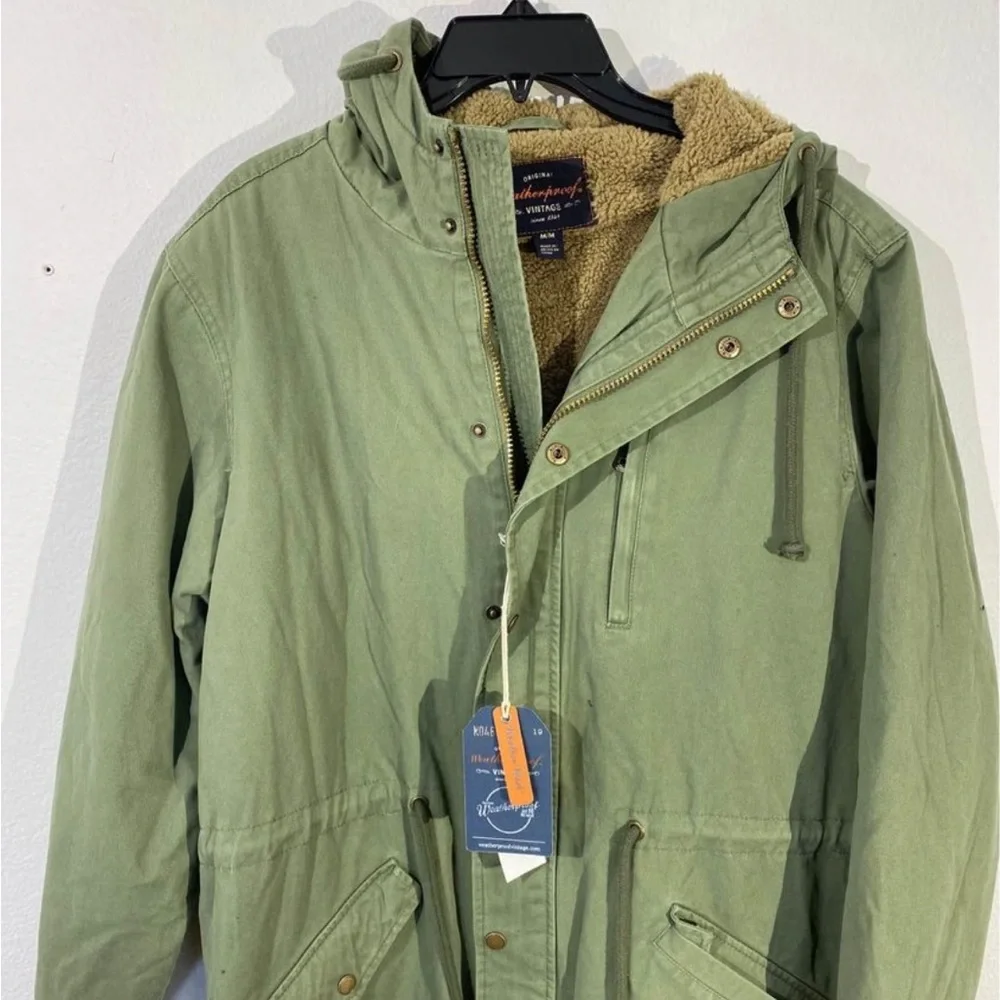 NWT Weatherproof Vintage Mens parka with Sherpa hood. Size medium
LAST ONE LEFT - Picture 1 of 8